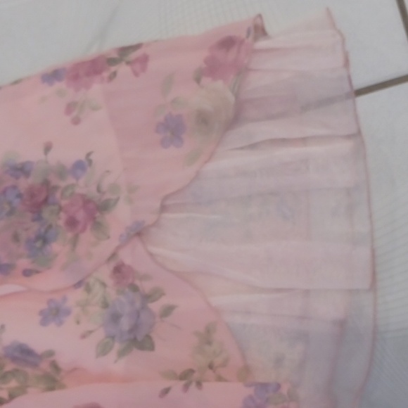 4/$60 Pink Dainty Floral Baby/Toddler Dress - Fits Like Size 18 Months - Picture 3 of 9